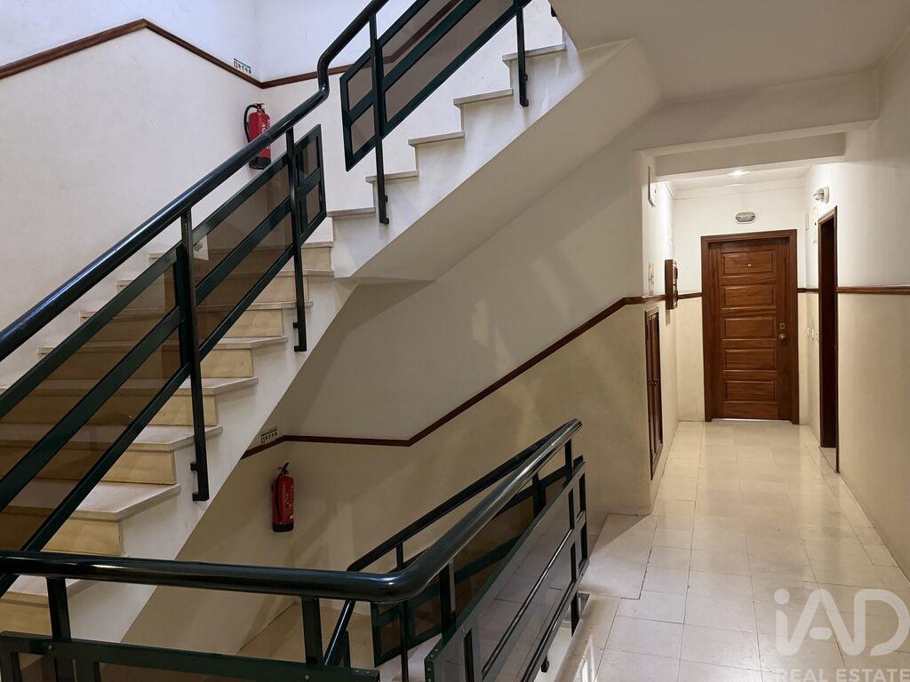 Apartment in Serra do Bouro - Image 4