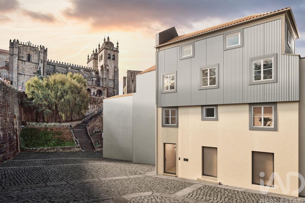 Apartment in Porto - Image 2