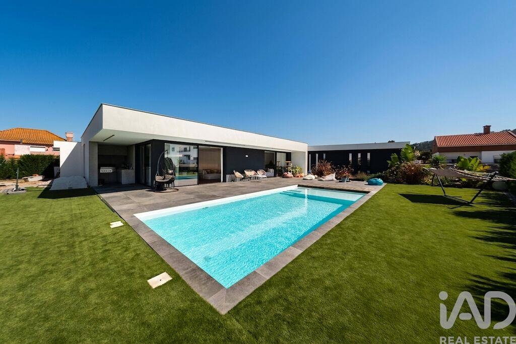 House in Alcobaca - view 1