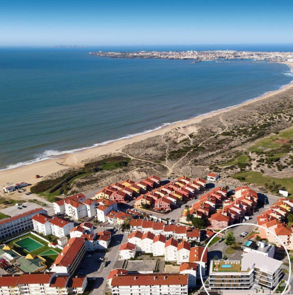 Apartment in Atouguia da Baleia - Image 2