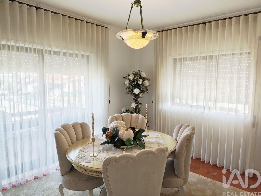 Apartment in Santa Maria da Feira - Image 5