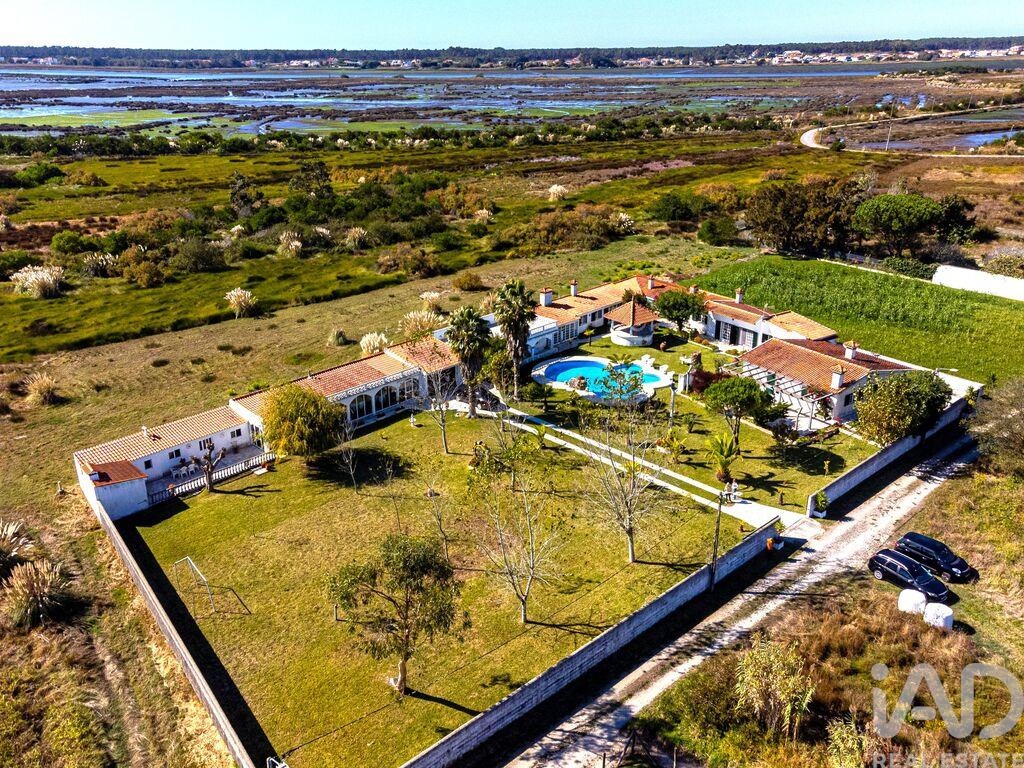 House in Sao Vicente de Pereira Jusa - view 1