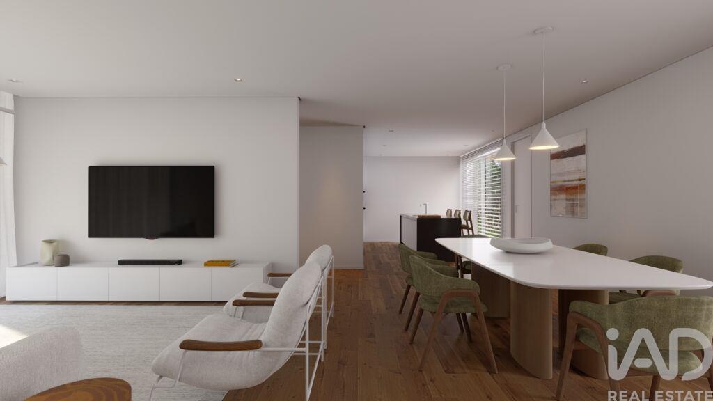 House in Milheiros de Poiares - Image 5