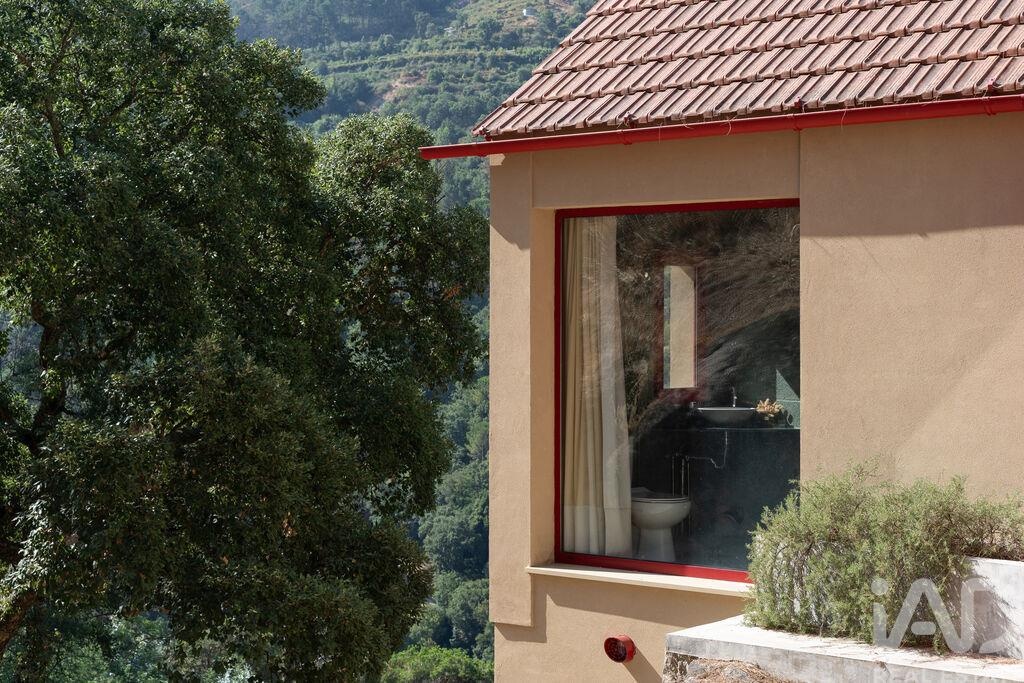 House in Ancede - Image 3