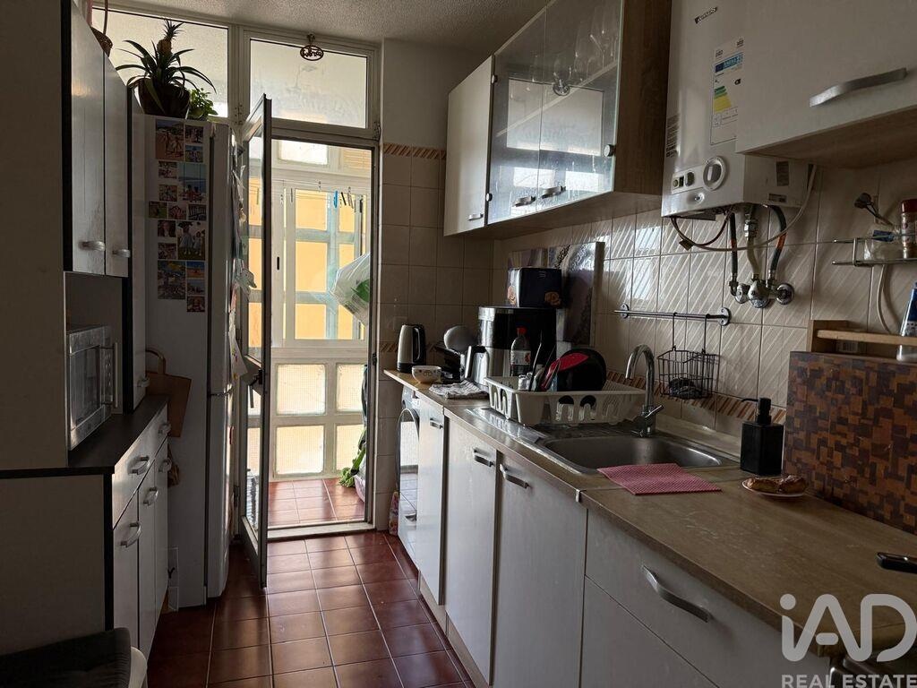 Apartment in Santo Antonio Dos Cavaleiros - Image 3