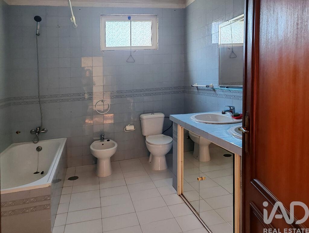 House in Pardilho - Image 4