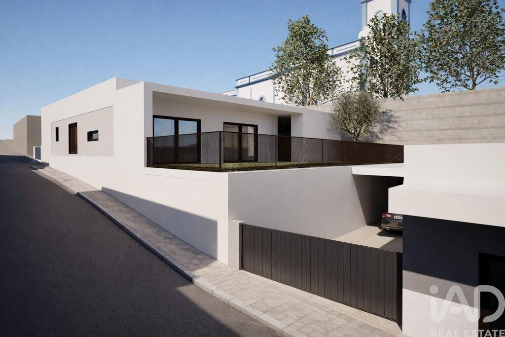 Land in Peral - Image 2