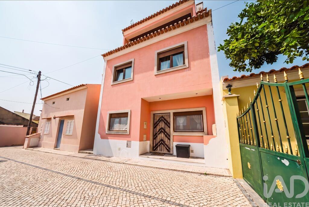 House in Figueiros - view 1