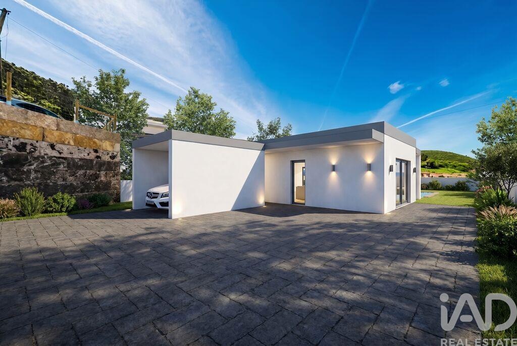 House in Valbom - Image 5