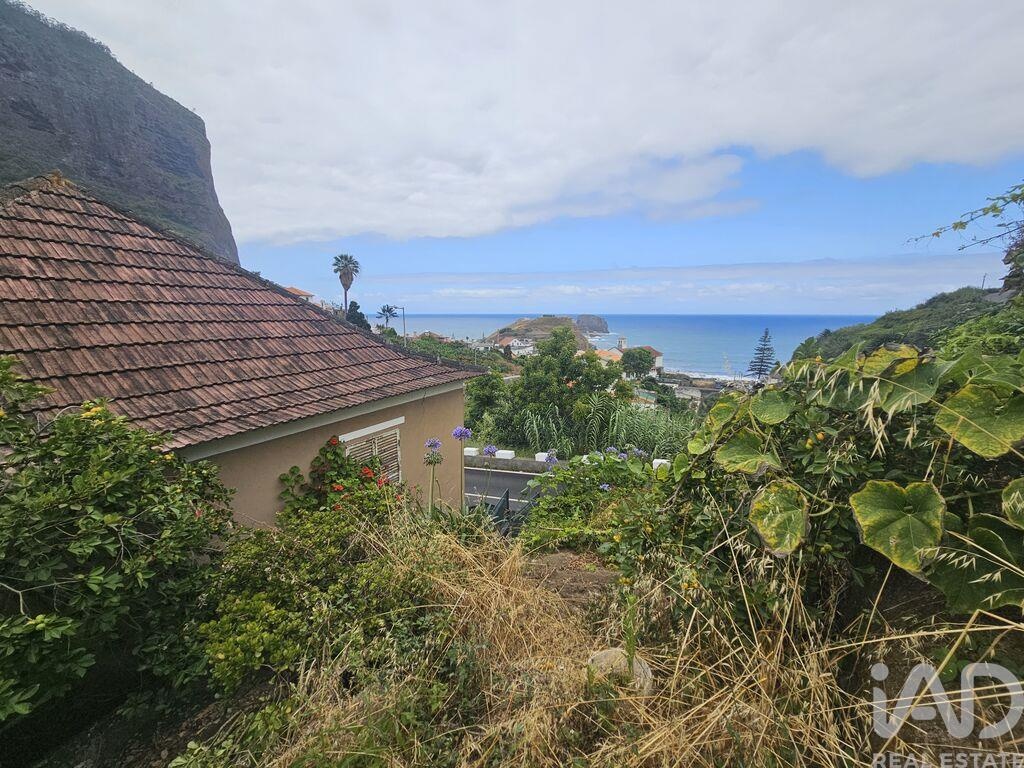 House in Porto da Cruz - Image 3