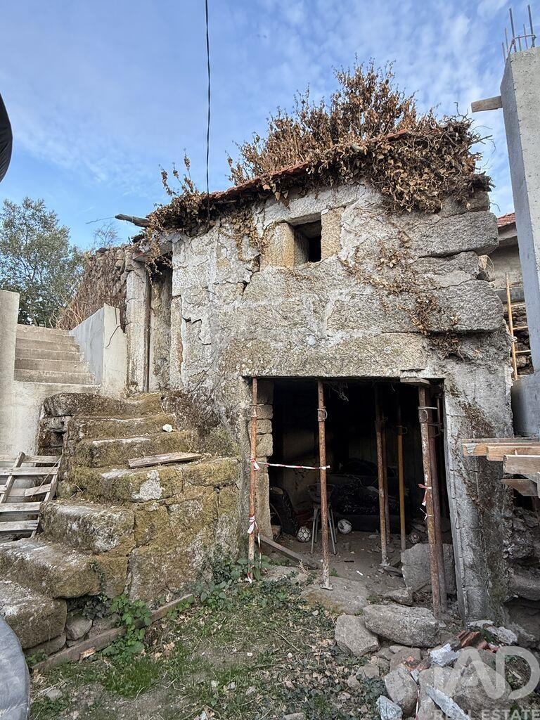 House in Vila Marim - view 1