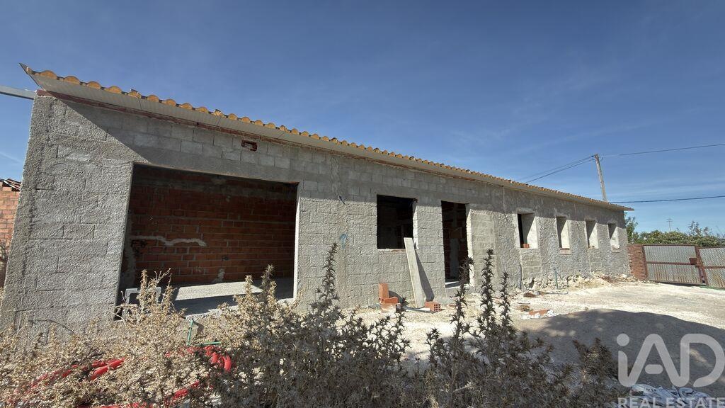 House in Azoia de Cima - view 1