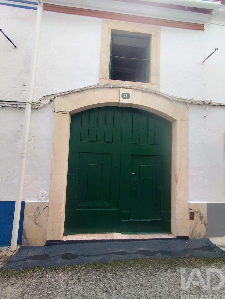 House in Borba - Image 2