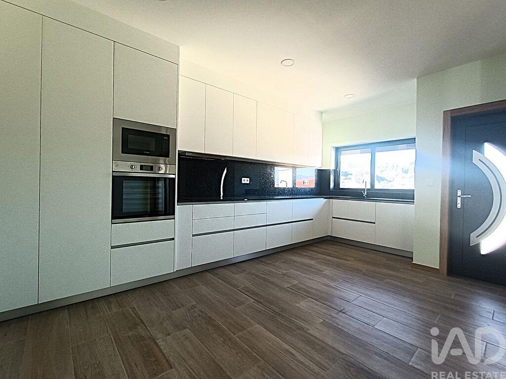 House in Viana do Castelo - Image 5