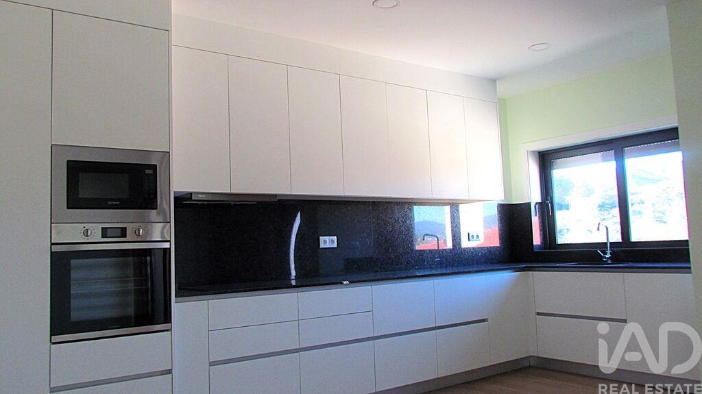 House in Viana do Castelo - Image 4