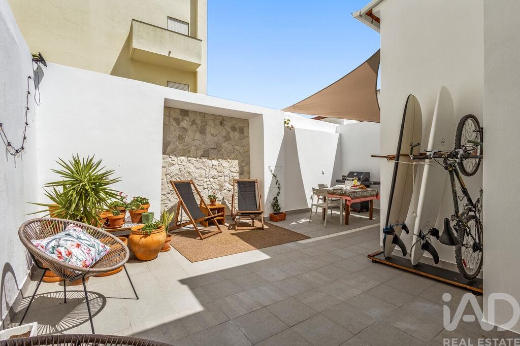 House in Atouguia da Baleia - view 1