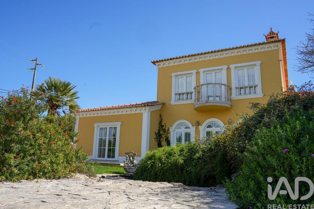 House in Atouguia da Baleia - view 1