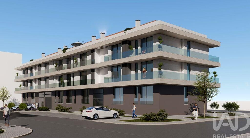 Apartment in Atouguia da Baleia - Image 2
