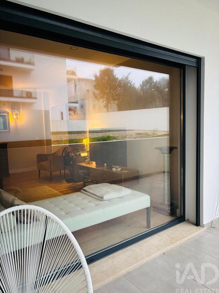 Apartment in Serra do Bouro - Image 4