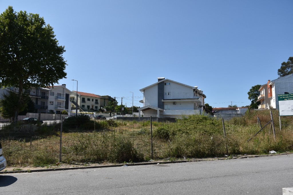 Land for sale in Gondomar, Portugal — €76,500