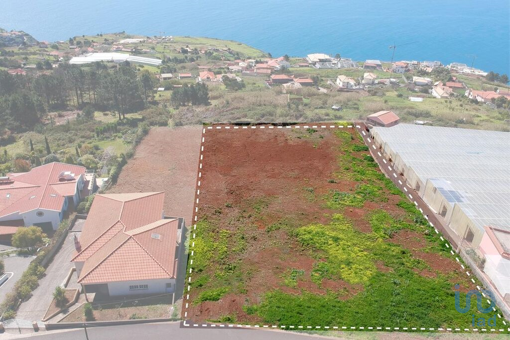 Weven Baars Dollar Attention all those interested in buying land! We have a unique opportunity  to acquire a 5,000 square meter plot of land in a residential area with  impressive views | Portugal Property Guide