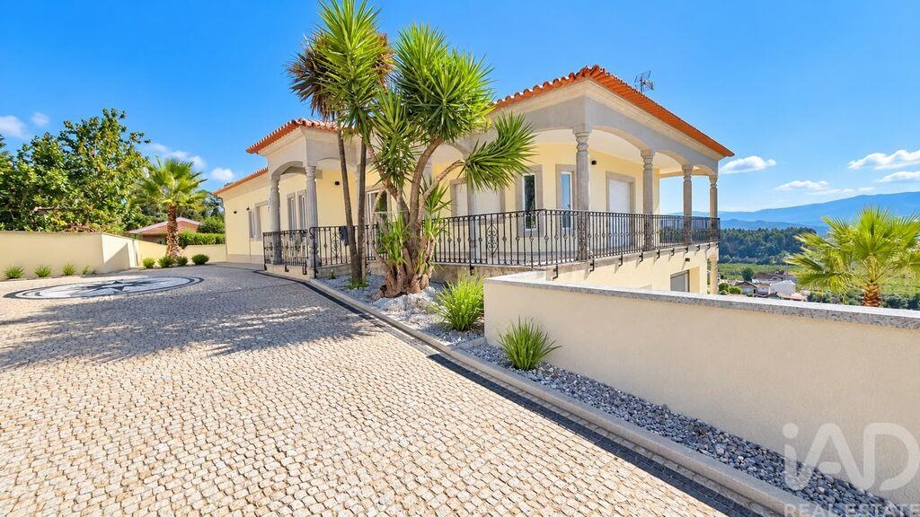 House in Borba de Godim - view 1