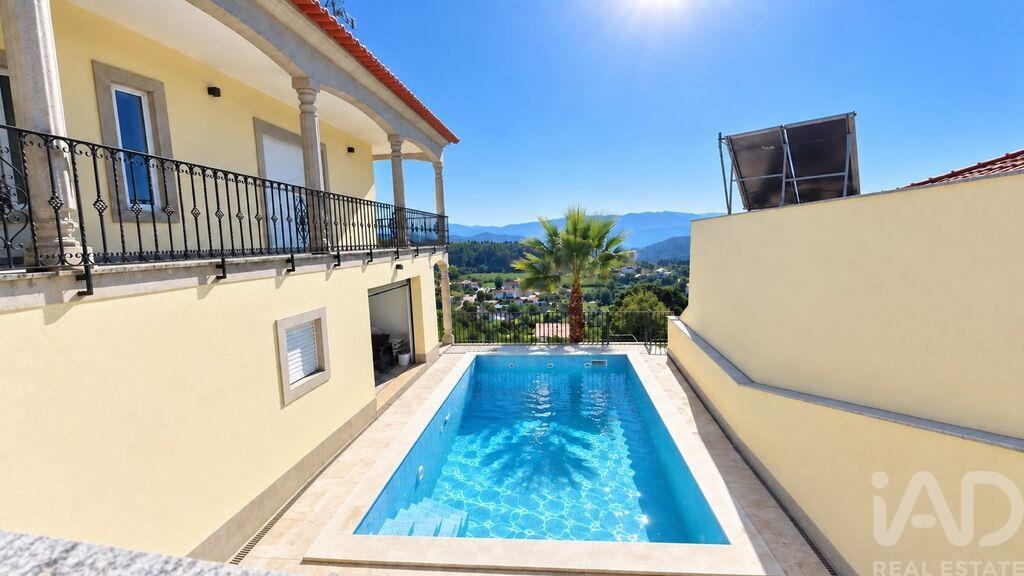 House in Borba de Godim - Image 2