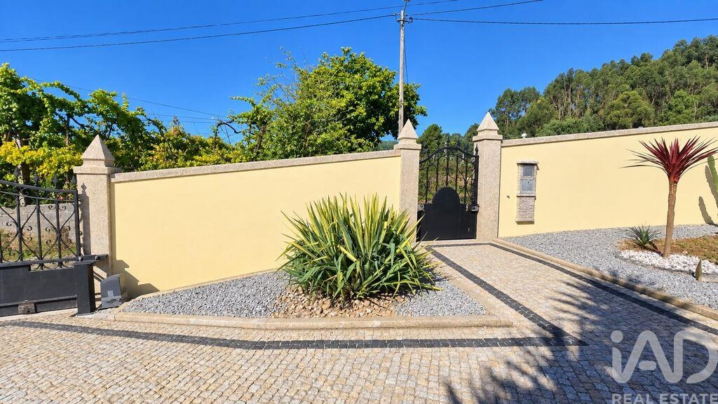 House in Borba de Godim - Image 4