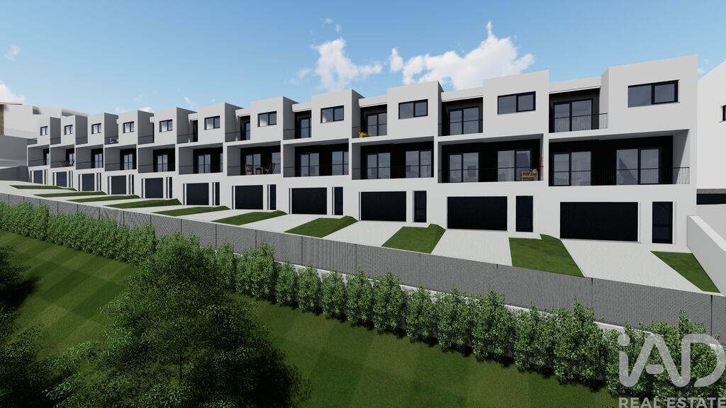 House in Louredo - Image 4