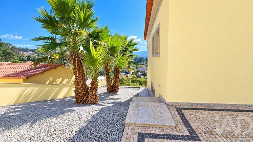 House in Borba de Godim - Image 5