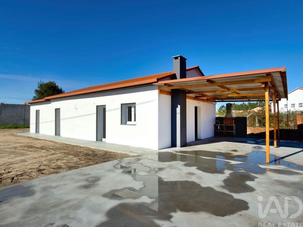 House in Marinha Grande - view 1