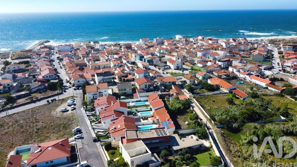 Land in Lavos - view 1