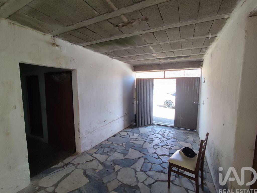 House in Valbom - Image 5