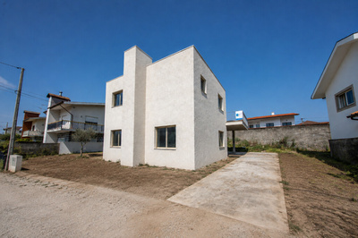 Moradia T4 Palmeira - Nova