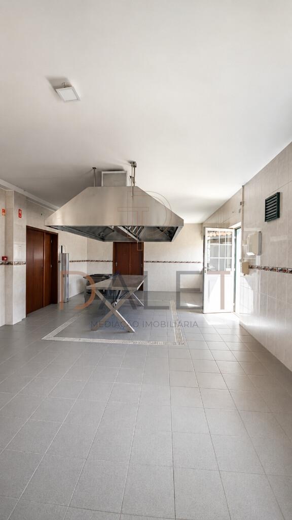 Sala para Fogões industriais com coifa gigante