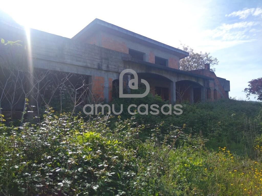 Terreno com Benfeitorias em Ul | Oliveira de Azeméis