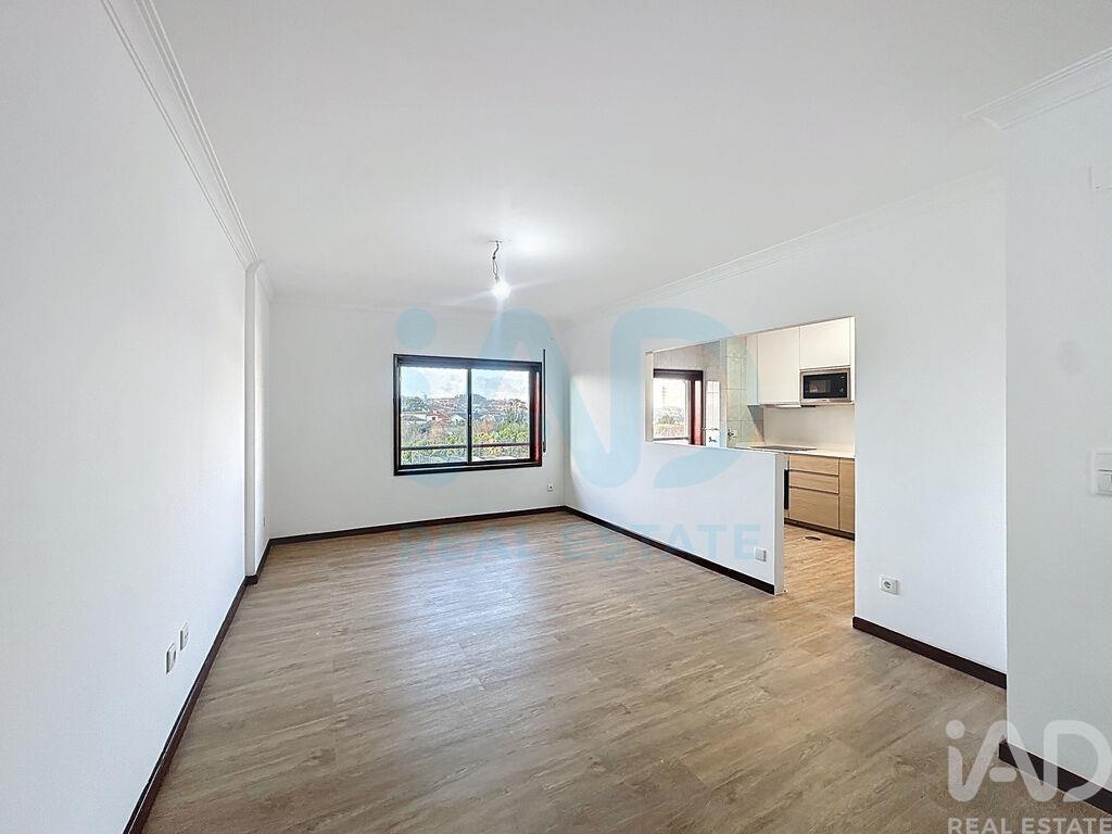 Apartment in Oliveira do Douro - Image 3