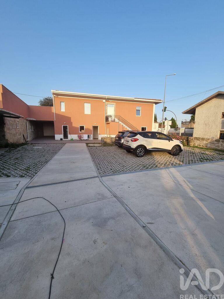 House in Castelo do Maia - view 1