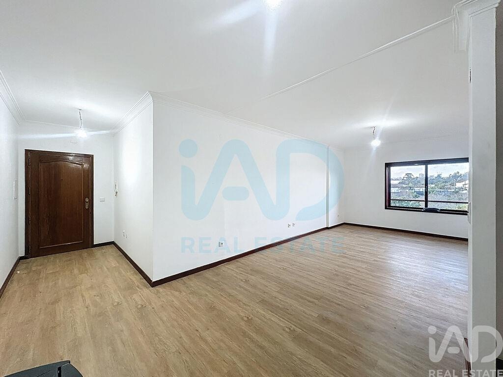 Apartment in Oliveira do Douro - Image 4