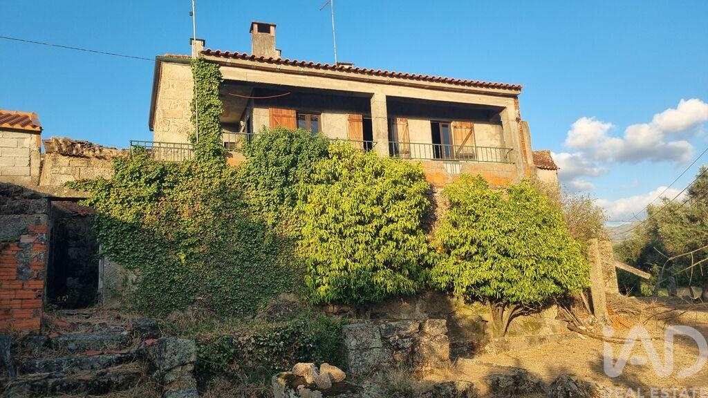 House in Vila Cortes da Serra - view 1