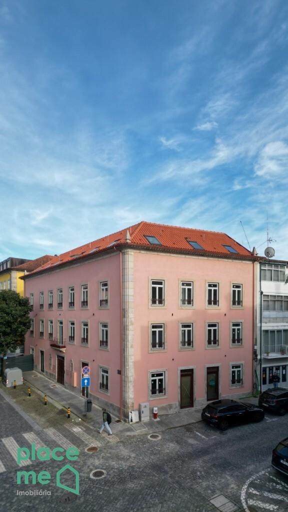 Loja com Licença de comércio e serviços na Rua Dom Afonso Henriques, Braga