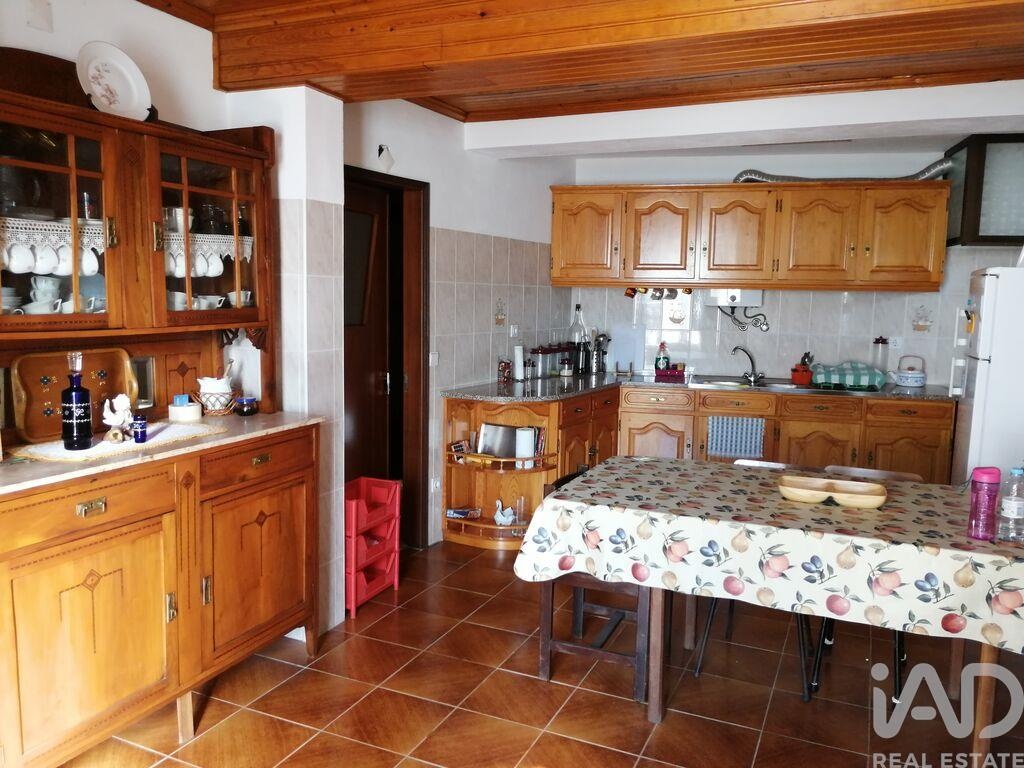 House in Alvares - Image 3