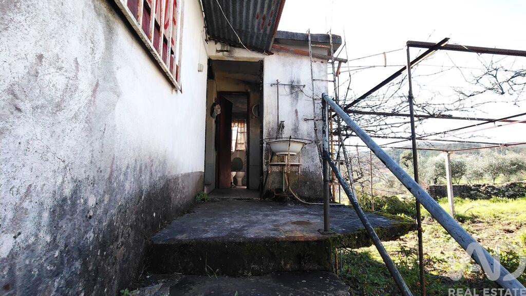 House in Alvares - Image 5
