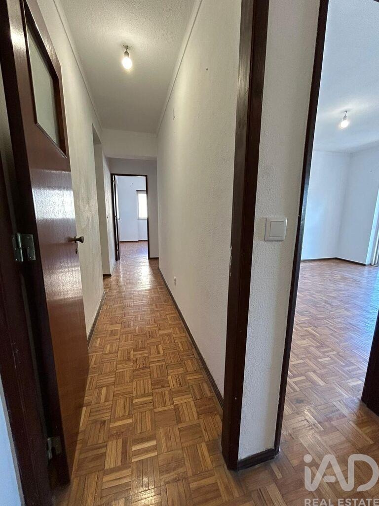 Apartment in Rio Maior - Image 3