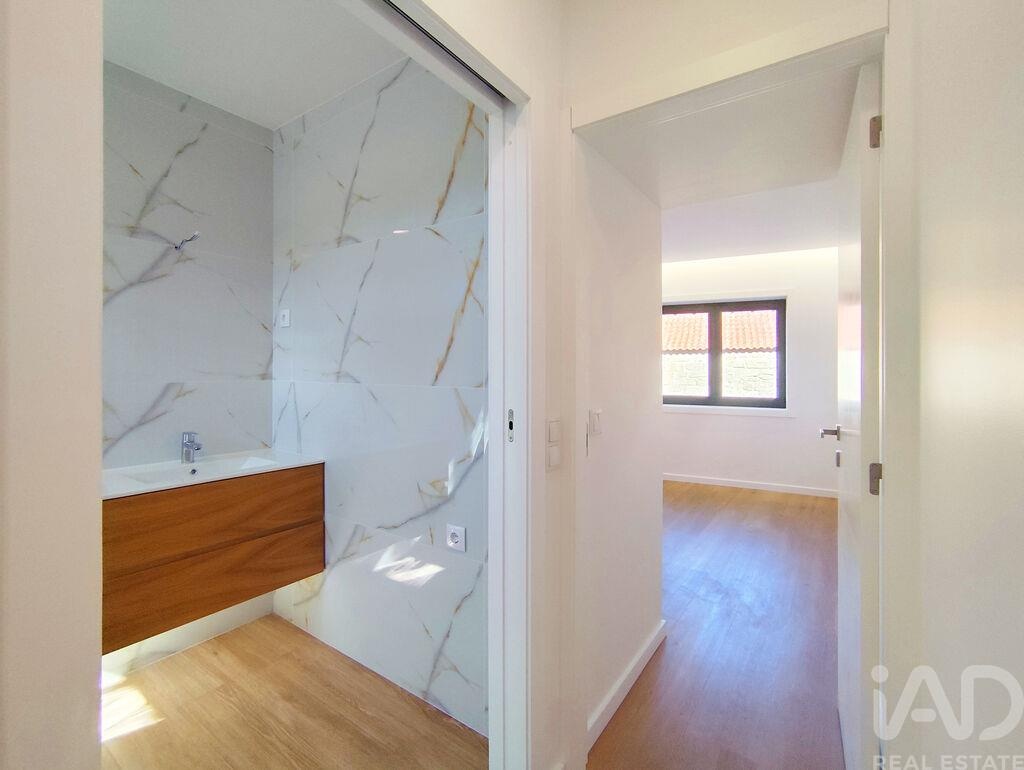 Apartment in Viana do Castelo - Image 2