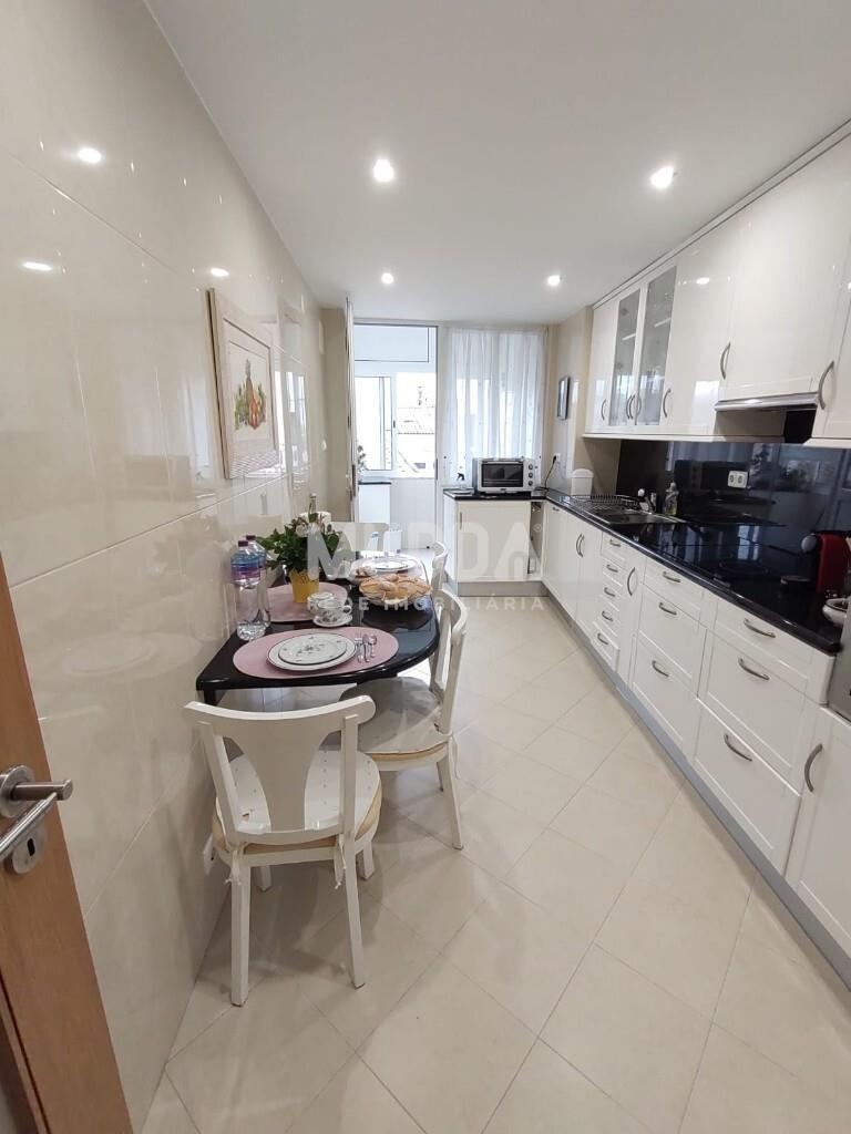 Arrendamento T2 central com elevador