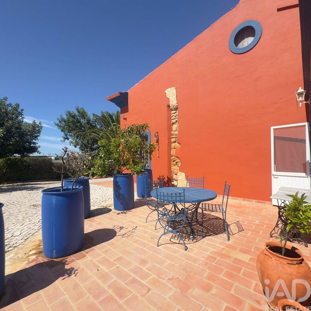 House in Quelfes - Image 4