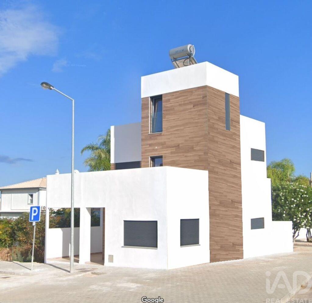 House in Moncarapacho - view 1