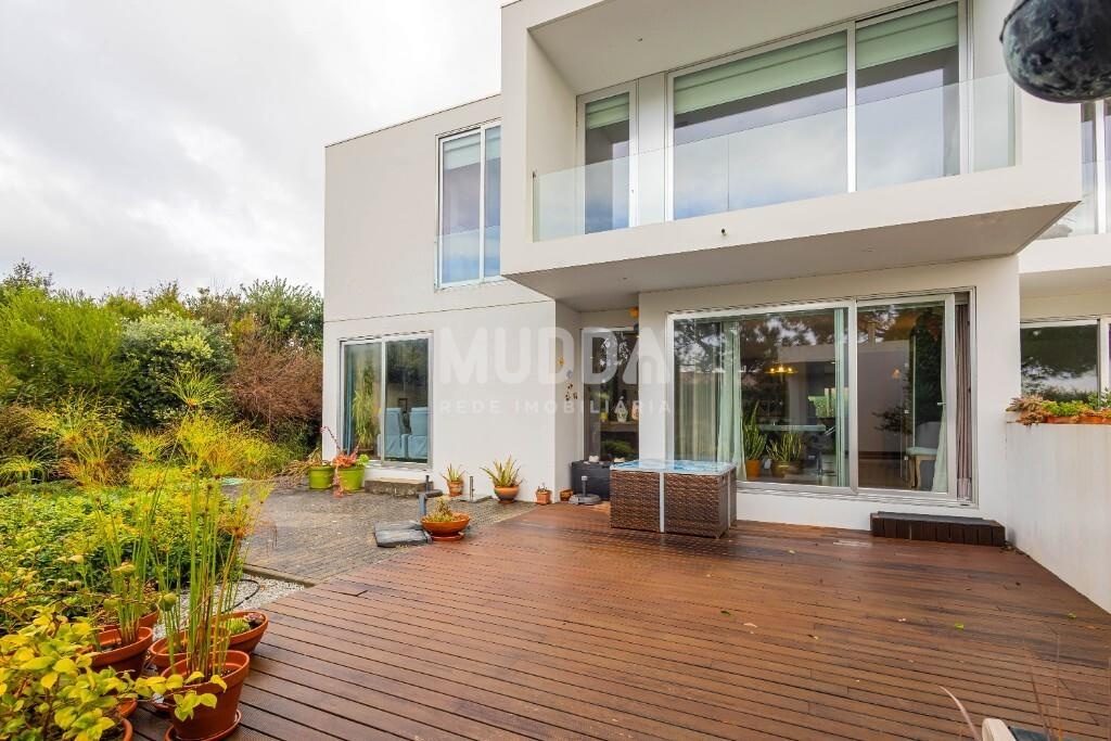 Exclusivo - Moradia Geminada de Sonho na Torreira – Espaço, Luz e Conforto