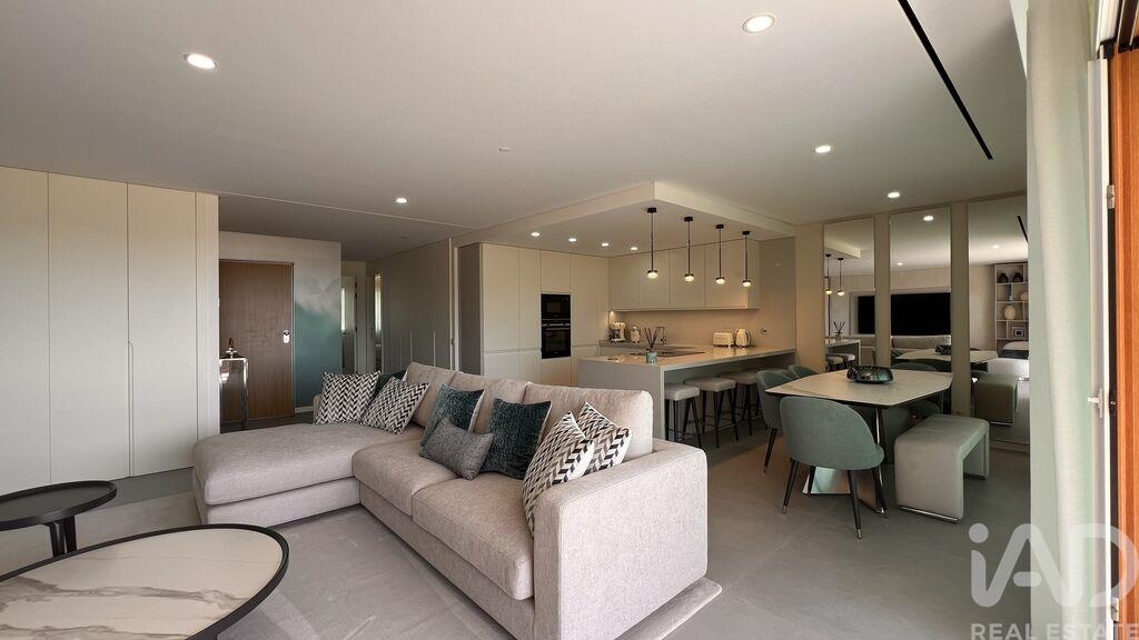 Apartment in Quarteira - Image 2